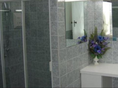 Squatters Cottage - Accommodation Rockhampton 2