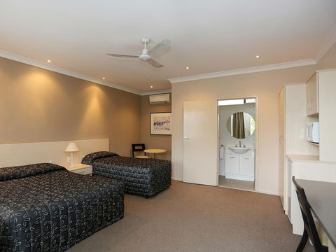 Elizabeth Motor Inn - Accommodation Rockhampton 4