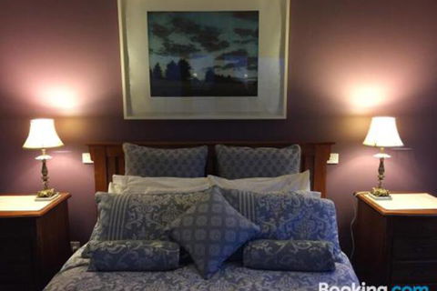 Birches Luxury Spa Chalets - Accommodation Rockhampton 3