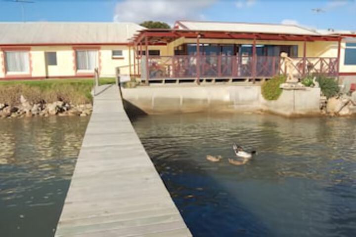Coorong SA Accommodation Rockhampton