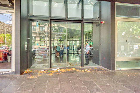 CBD Collins St. Near Southern Cross - Accommodation Rockhampton 1