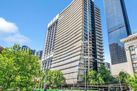 CBD Collins St. Near Southern Cross - Accommodation Rockhampton 2