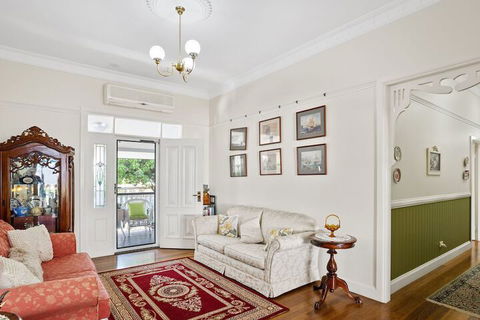 Elindale House Bed & Breakfast - Accommodation Rockhampton 5