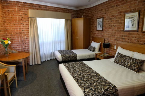 Akuna Motor Inn And Apartments - Accommodation Rockhampton 2