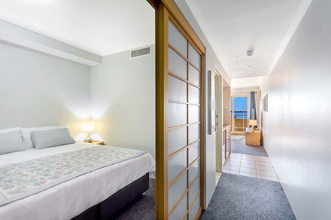 Whitesands - Accommodation Rockhampton 6