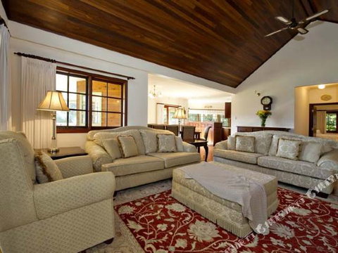 Fleur De Lys - Accommodation Rockhampton 2