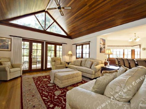 Fleur De Lys - Accommodation Rockhampton 5