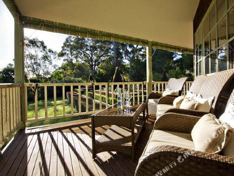 Fleur De Lys - Accommodation Rockhampton 4