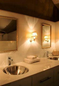 Alure Boutique Villas - Accommodation Rockhampton 0