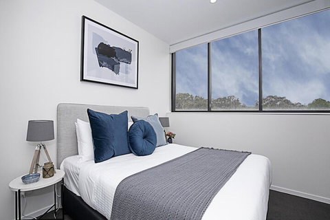 CANBERRA CHIC-Hosted By L'Abode - Accommodation Rockhampton 5