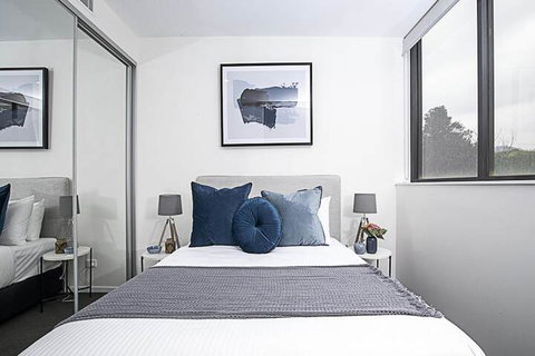 CANBERRA CHIC-Hosted By L'Abode - Accommodation Rockhampton 4
