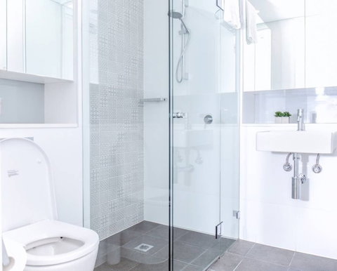 E06-darling Harbour Studio - Accommodation Rockhampton 0