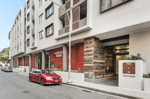 C16 Darling Harbour 2 BDR APT - Accommodation Rockhampton 0