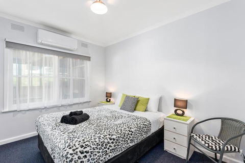 Wattle Grove Villa - Accommodation Rockhampton 4