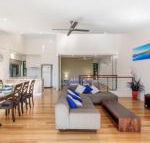 Unit 1 Rainbow Surf Modern two storey townhouse with large shared pool close to beach  shop