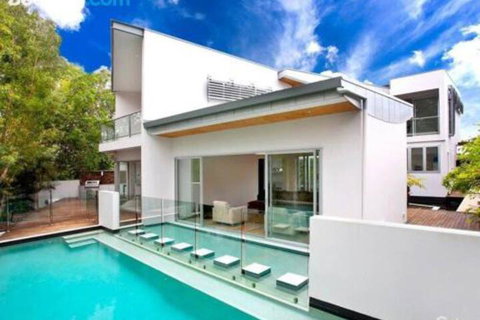 Tranquil Noosa Heads Luxury Home With Private Pool Gym Tennis & Golf - Accommodation Rockhampton 6