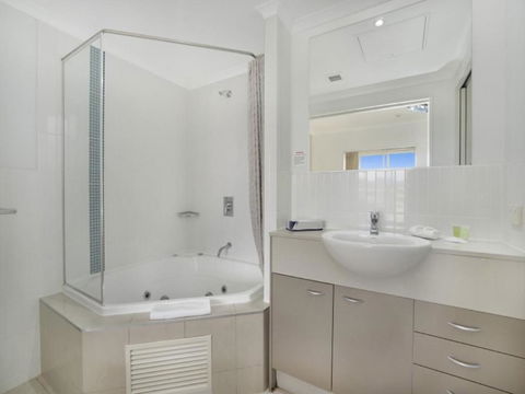 Hinterland Luxury 1 Bedroom Hinterland View Apt - Accommodation Rockhampton 6