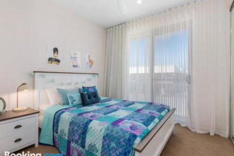 SEASIDE By THE BEACH - Accommodation Rockhampton 6