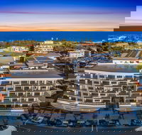 Arise Hedge - Accommodation Rockhampton