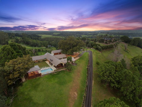 A PERFECT STAY Serene Myocum - Accommodation Rockhampton 1