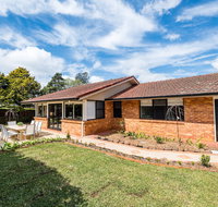Hedge House- luxury space style location - Accommodation Rockhampton