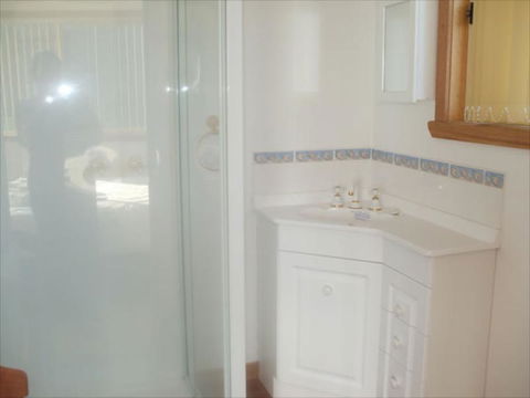 St Helens On The Bay Apartments - Accommodation Rockhampton 4