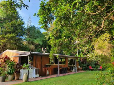 Garden Studio - Accommodation Rockhampton 5
