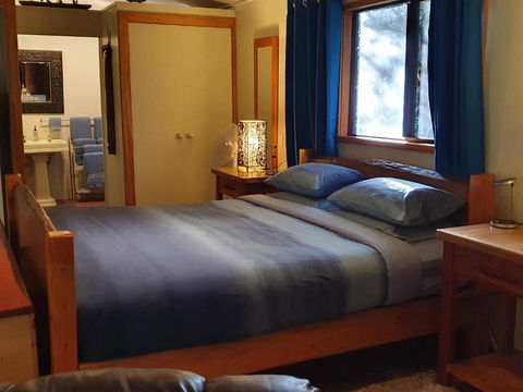 Garden Studio - Accommodation Rockhampton 4