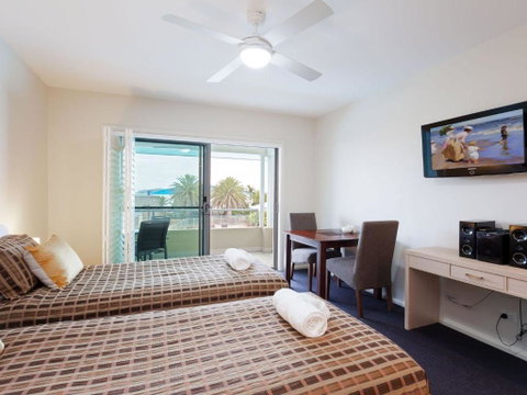 Oaks Pacific Blue 278 265 Sandy Point Road - Accommodation Rockhampton 1