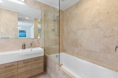 White Sands One - Accommodation Rockhampton 4