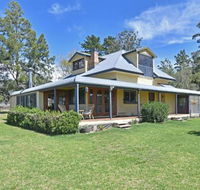 Soldiers Cottage picturebook vineyard home - Accommodation Rockhampton