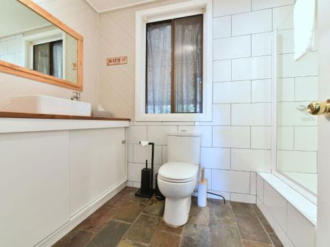 Soldiers Cottage Picturebook Vineyard Home - Accommodation Rockhampton 3