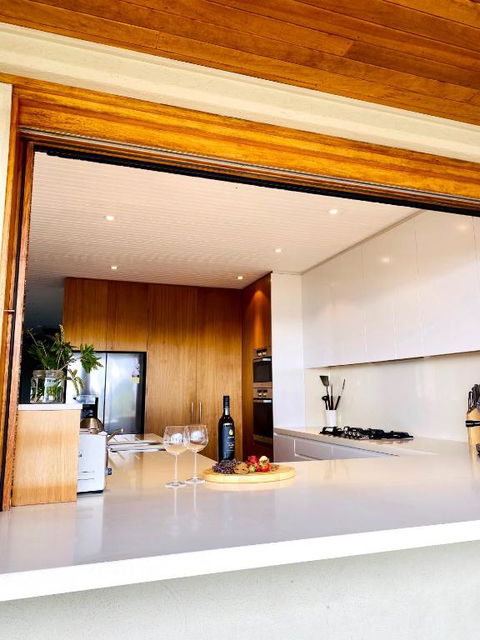Sundecks - Accommodation Rockhampton 6