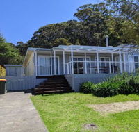 Seagrass Beach House at Hyams 4pm Check Out Sundays - Accommodation Rockhampton