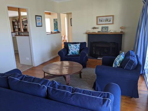 Seagrass Beach House At Hyams 4pm Check Out Sundays - Accommodation Rockhampton 6