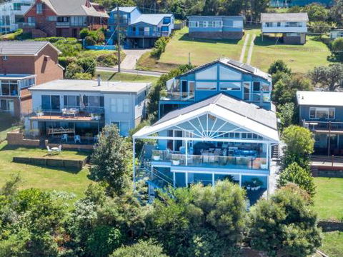 NANNY & POPPYS BEACH HOUSE Gerroa 4pm Check Out Sundays - Accommodation Rockhampton 0
