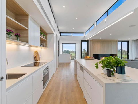 Fairway Views - Accommodation Rockhampton 5