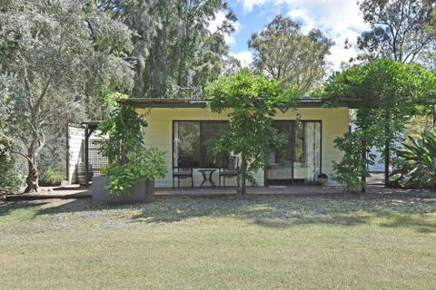 Olive Grove Studio 1 - Accommodation Rockhampton 3