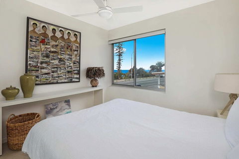 SPECTACULAR OCEAN FRONT Sounion6 - Accommodation Rockhampton 6