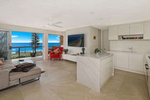 SPECTACULAR OCEAN FRONT Sounion6 - Accommodation Rockhampton 3