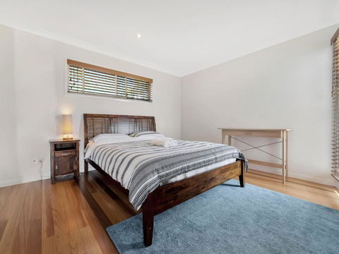 Drift Beach House - Accommodation Rockhampton 4