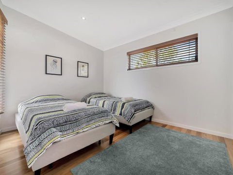 Drift Beach House - Accommodation Rockhampton 6