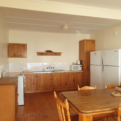 Blue Seas - Accommodation Rockhampton 2