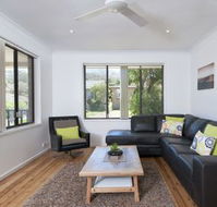 Blue Swimmer 33 Danalene Parade - Accommodation Rockhampton