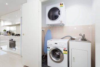 Executive Designer Apartment With Pool + Parking - Accommodation Rockhampton 1