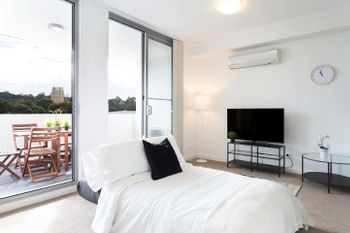 Executive Designer Apartment With Pool + Parking - Accommodation Rockhampton 4