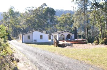 Quiet Rural Retreat With Spa - Accommodation Rockhampton 0