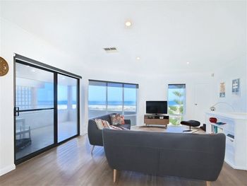 Silver Lining - Accommodation Rockhampton 6
