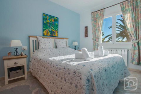 Little Cove Townhouses - Accommodation Rockhampton 3