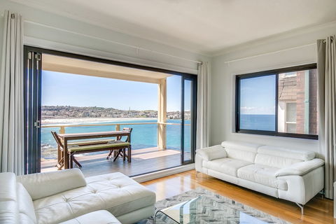 Ultimate Bondi Escape - Accommodation Rockhampton 0